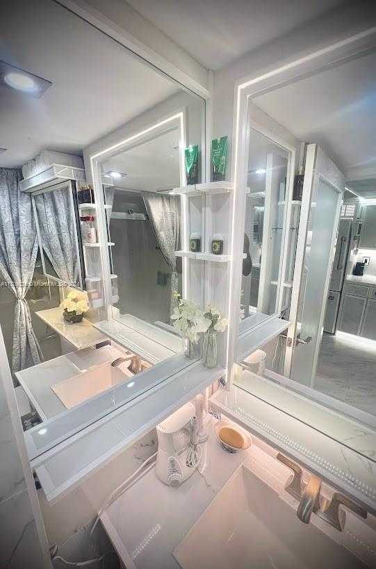 Small Image of 19201 COLLINS AVE #107, Sunny Isles Beach Number 20