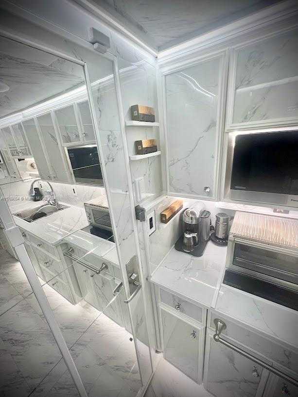 Small Image of 19201 COLLINS AVE #107, Sunny Isles Beach Number 3