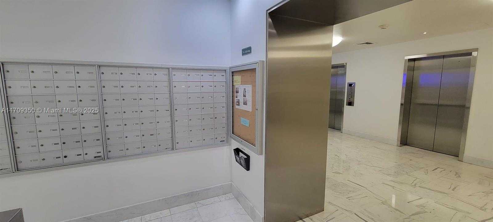 Small Image of 1000 WEST AVE #831, Miami Beach Number 19