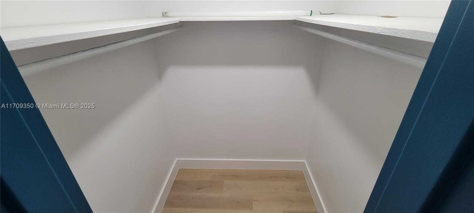 Small Image of 1000 WEST AVE #831, Miami Beach Number 6