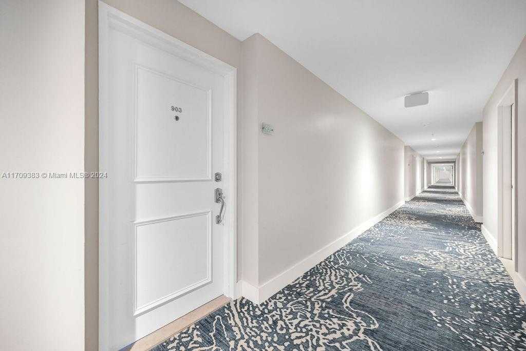 Small Image of 5601 Collins Ave, Miami Beach, FL 33140, USA Number 40