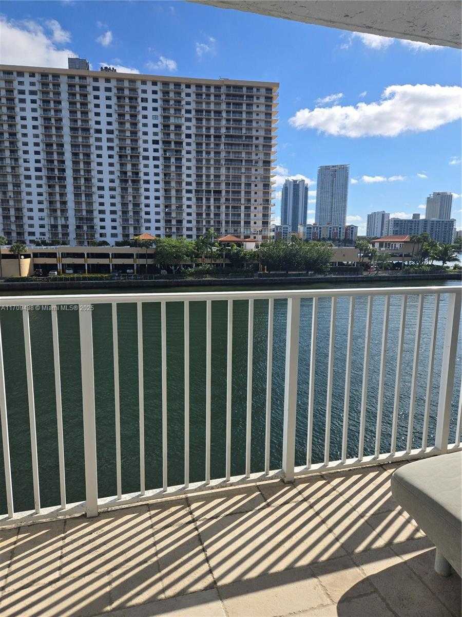 Small Image of 4000 NORTH EAST 169TH ST #401, North Miami Beach Number 3
