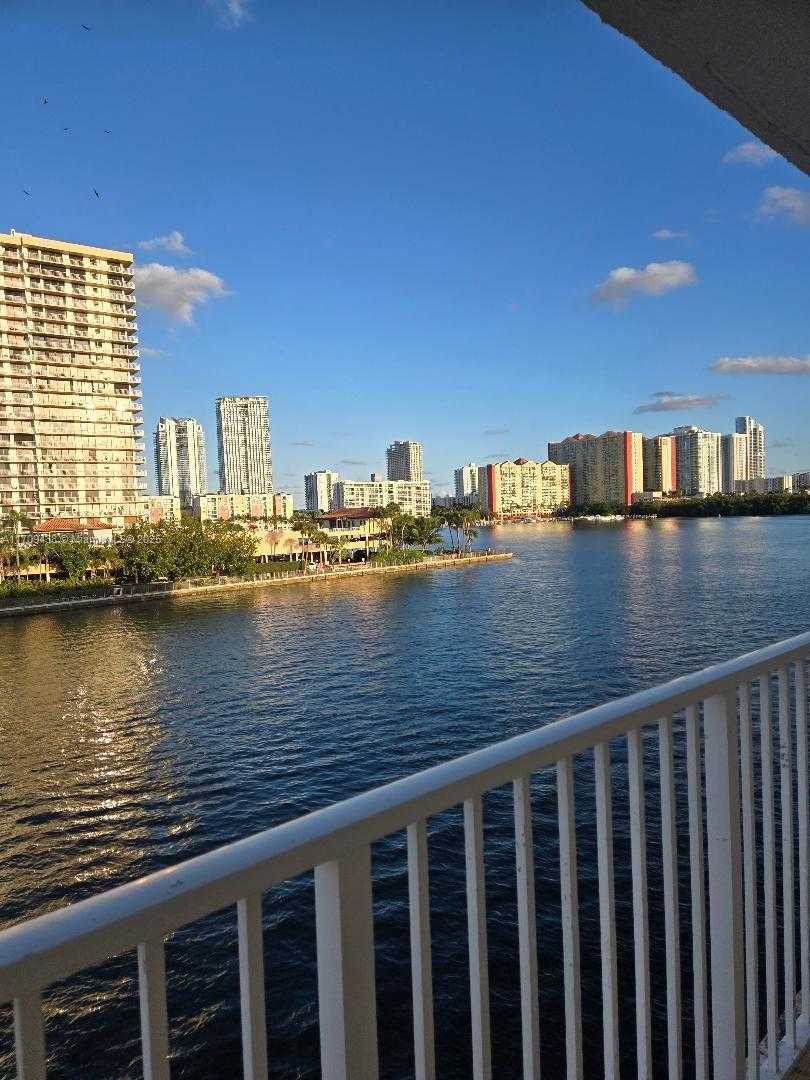 Small Image of 4000 NORTH EAST 169TH ST #401, North Miami Beach Number 5