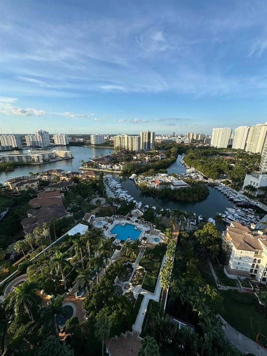 Small Image of 2000 ISLAND BLVD #2404, Aventura Number 11