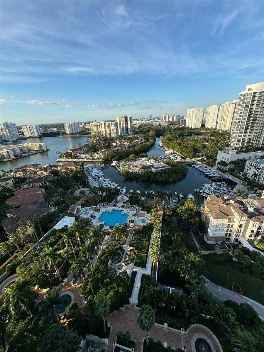 Small Image of 2000 ISLAND BLVD #2404, Aventura Number 13