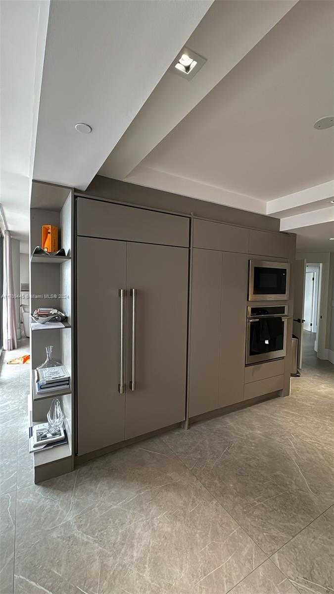 Small Image of 2000 ISLAND BLVD #2404, Aventura Number 19