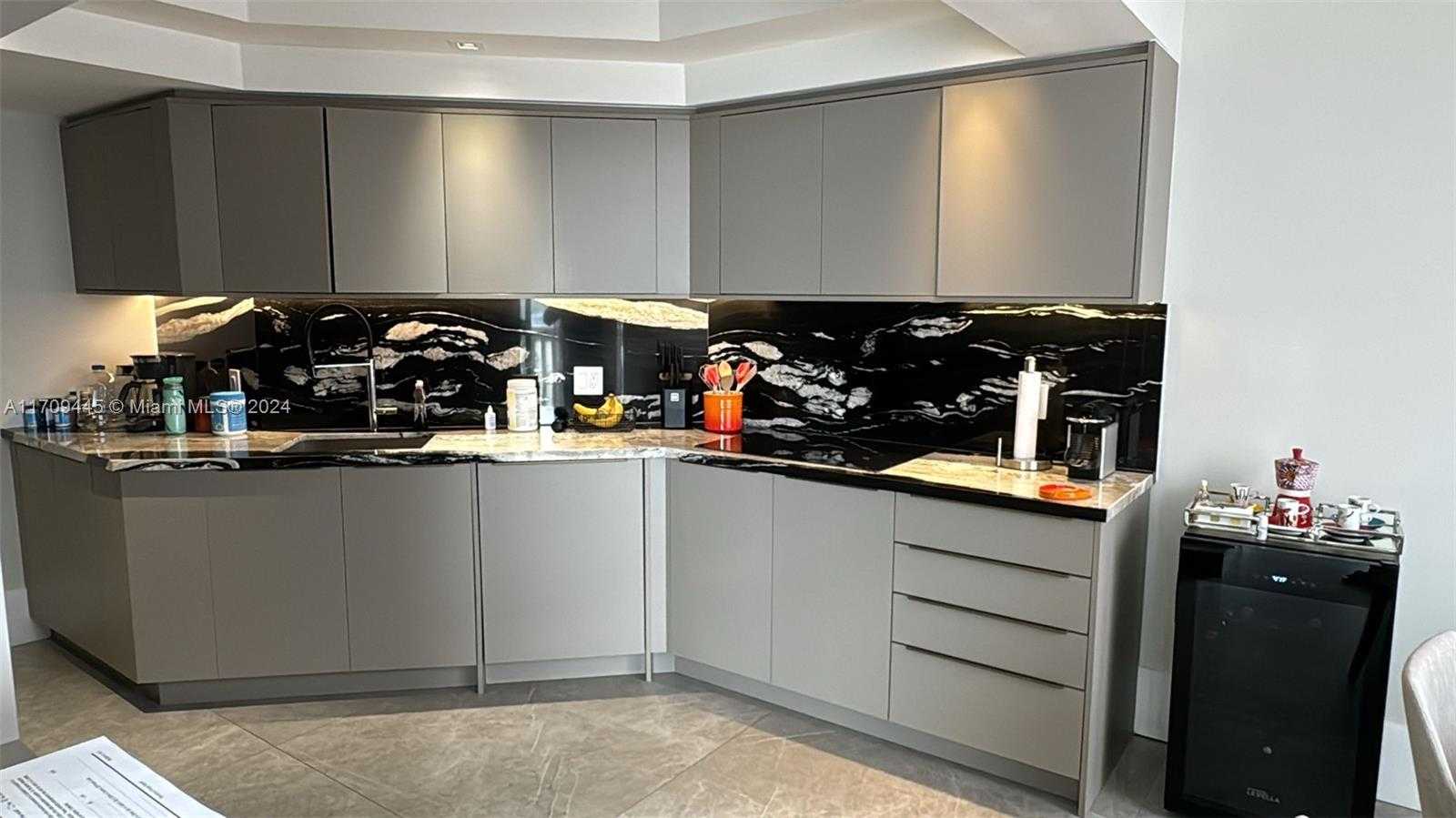 Small Image of 2000 ISLAND BLVD #2404, Aventura Number 20