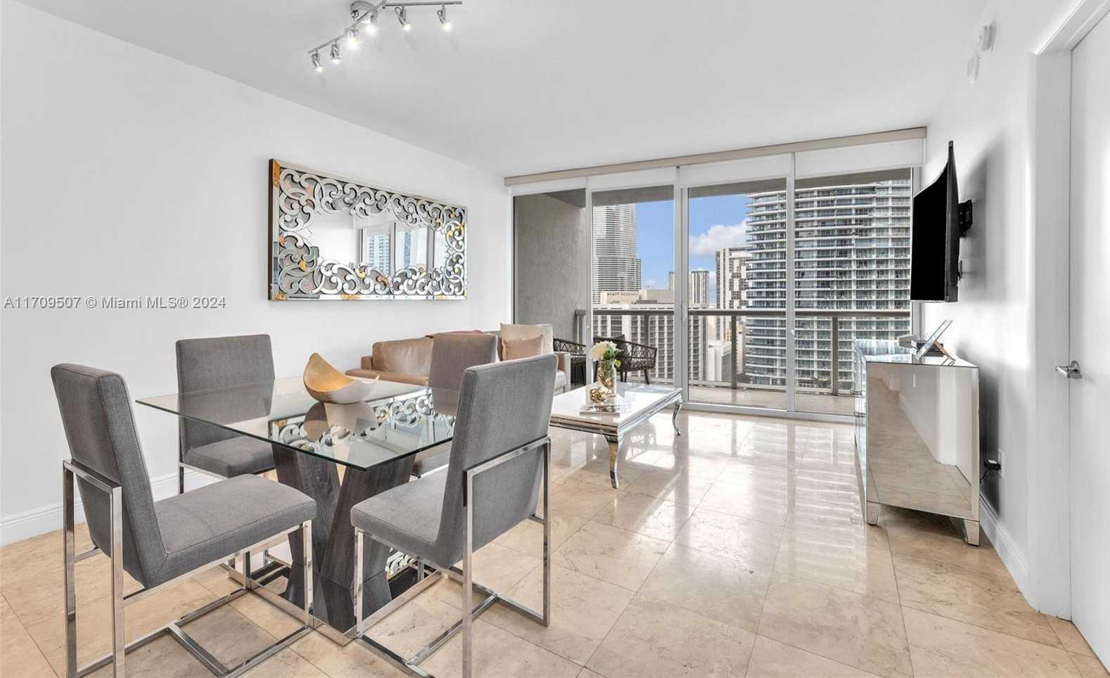 Small Image of 485 BRICKELL AVE #2503, Miami Number 10