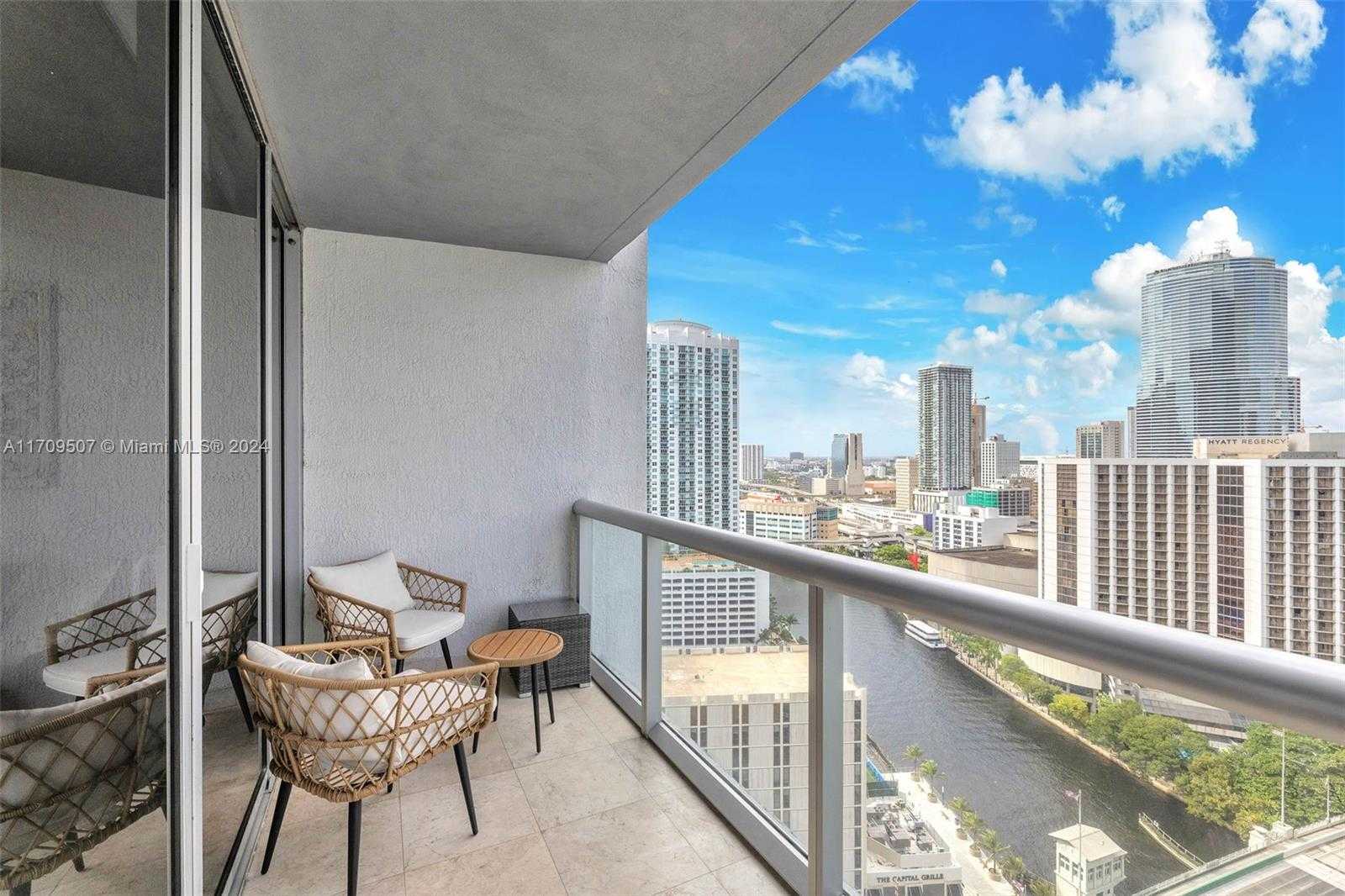 Small Image of 485 BRICKELL AVE #2503, Miami Number 5