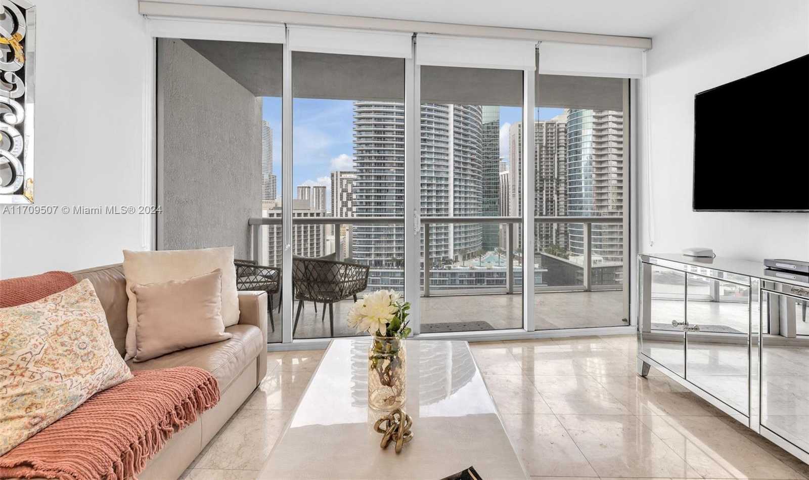 Small Image of 485 BRICKELL AVE #2503, Miami Number 9