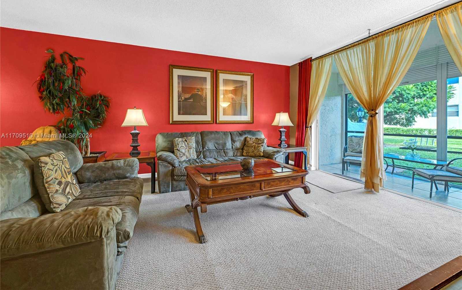 Small Image of 9800 NORTH HOLLYBROOK LAKE DR #109, Pembroke Pines Number 17
