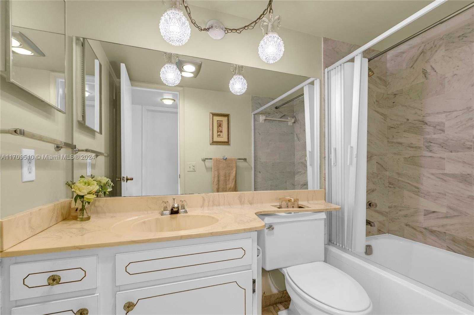 Small Image of 9800 NORTH HOLLYBROOK LAKE DR #109, Pembroke Pines Number 8