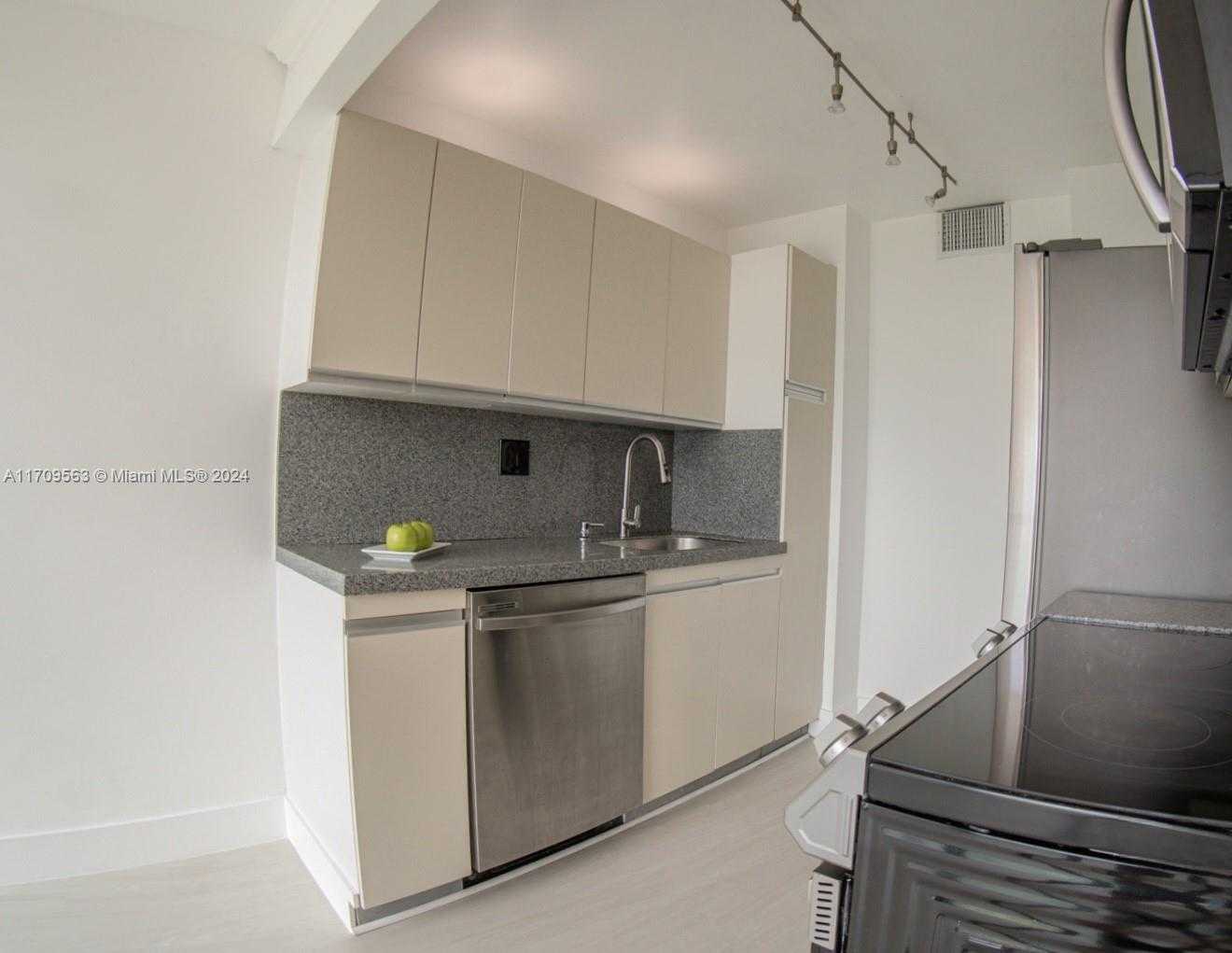 Small Image of 18181 NORTH EAST 31ST CT #1605, Aventura Number 11