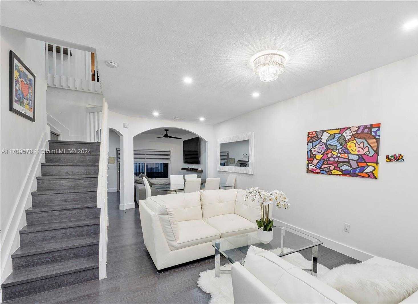 Small Image of 10307 SOUTH WEST 20TH ST, Miramar Number 2