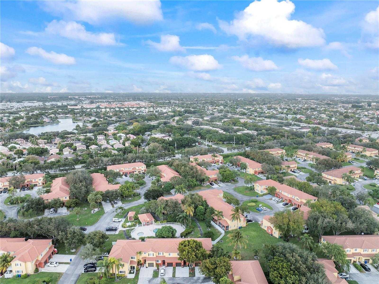 Small Image of 10307 SOUTH WEST 20TH ST, Miramar Number 23
