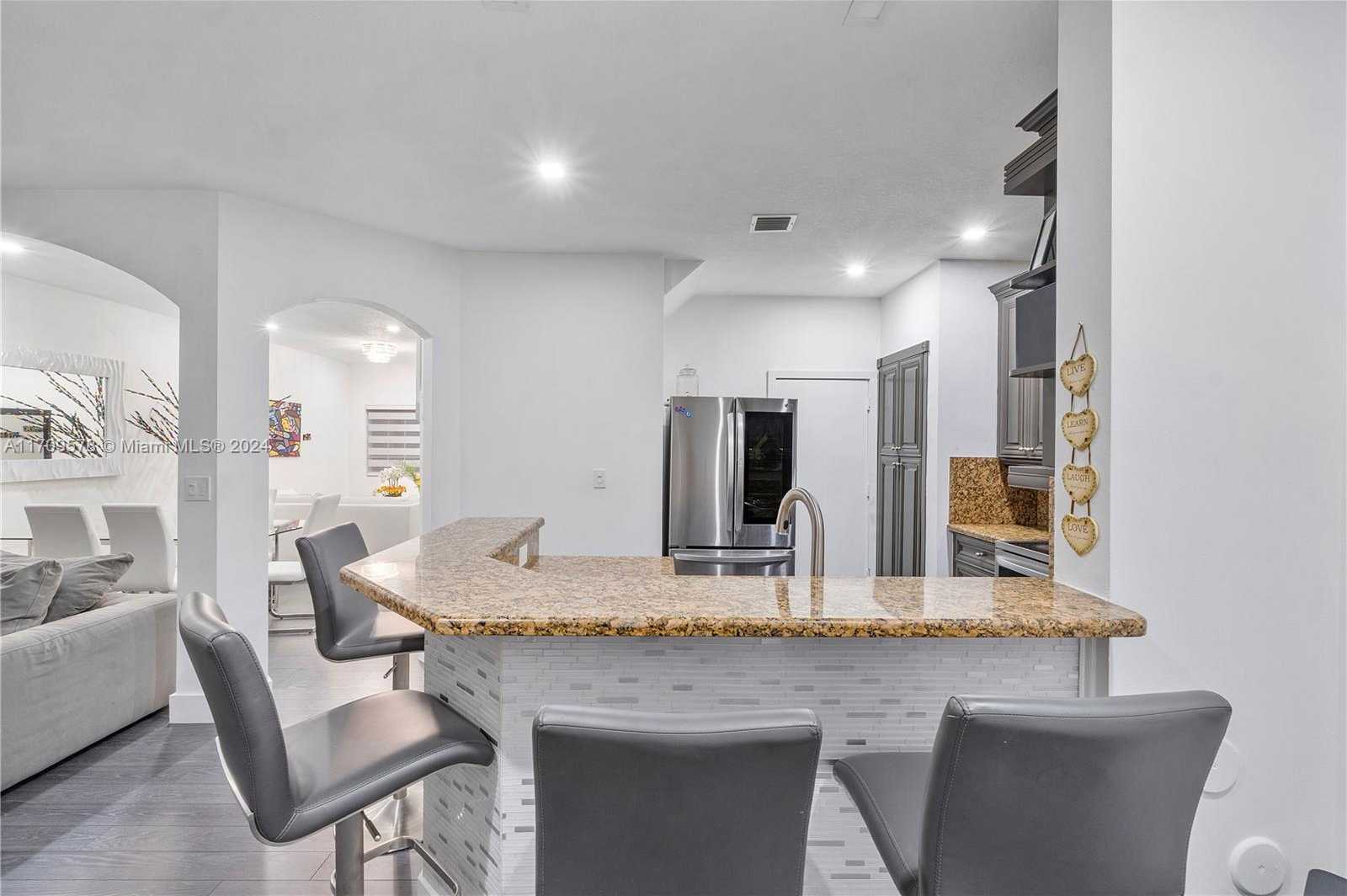 Small Image of 10307 SOUTH WEST 20TH ST, Miramar Number 6