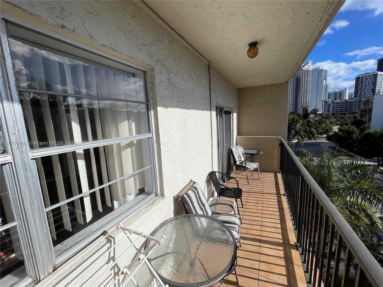 Small Image of 201 180TH DR #411, Sunny Isles Beach Number 9