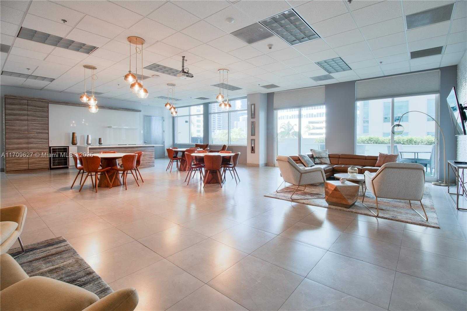 Small Image of 1200 BRICKELL BAY DR #1919, Miami Number 24