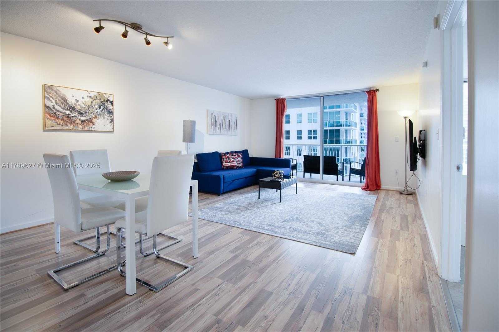 Small Image of 1200 BRICKELL BAY DR #1919, Miami Number 9