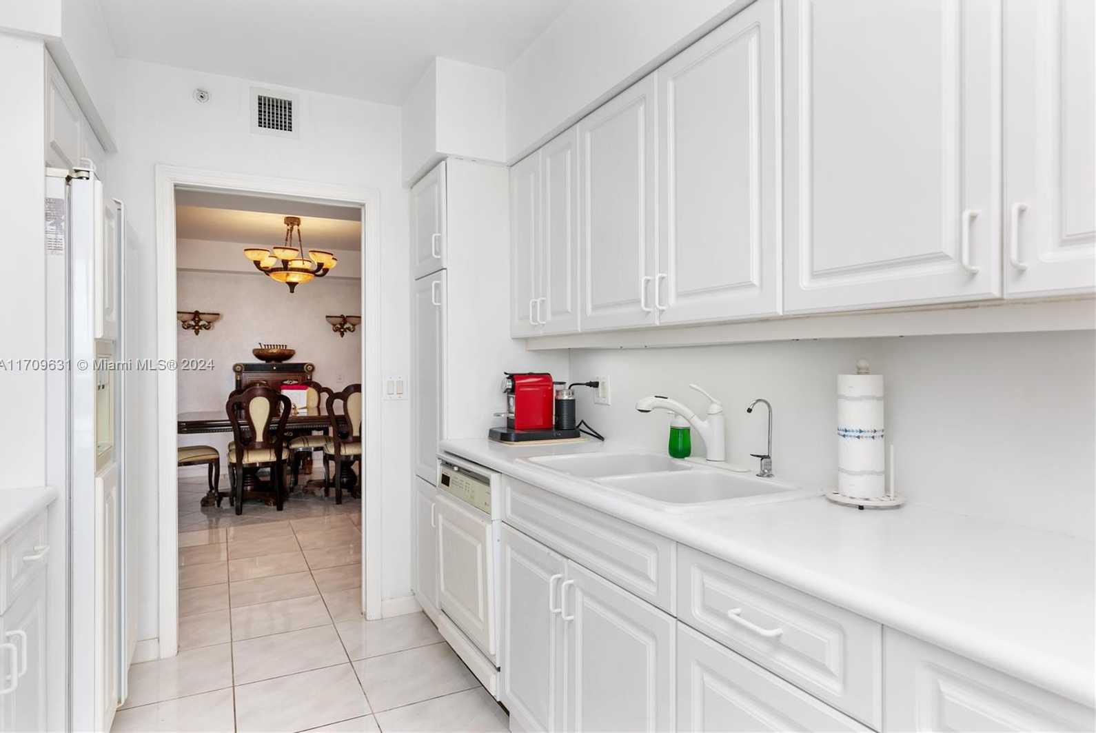 Small Image of 16400 COLLINS AVE #745, Sunny Isles Beach Number 23