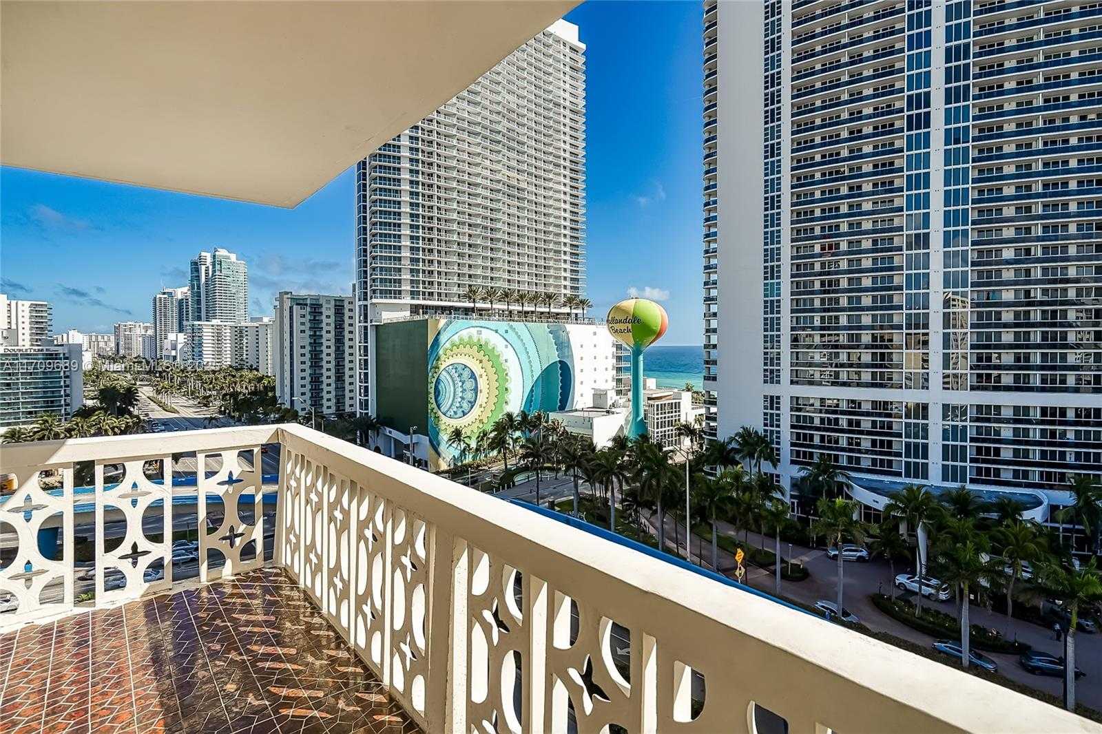 Small Image of 1825 SOUTH OCEAN DR #PH-1, Hallandale Beach Number 11