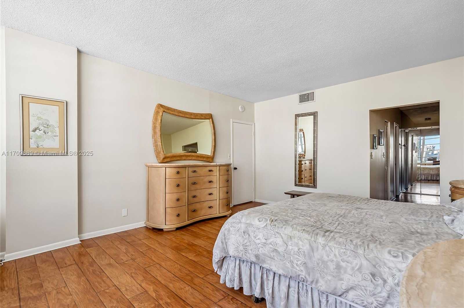 Small Image of 1825 SOUTH OCEAN DR #PH-1, Hallandale Beach Number 20