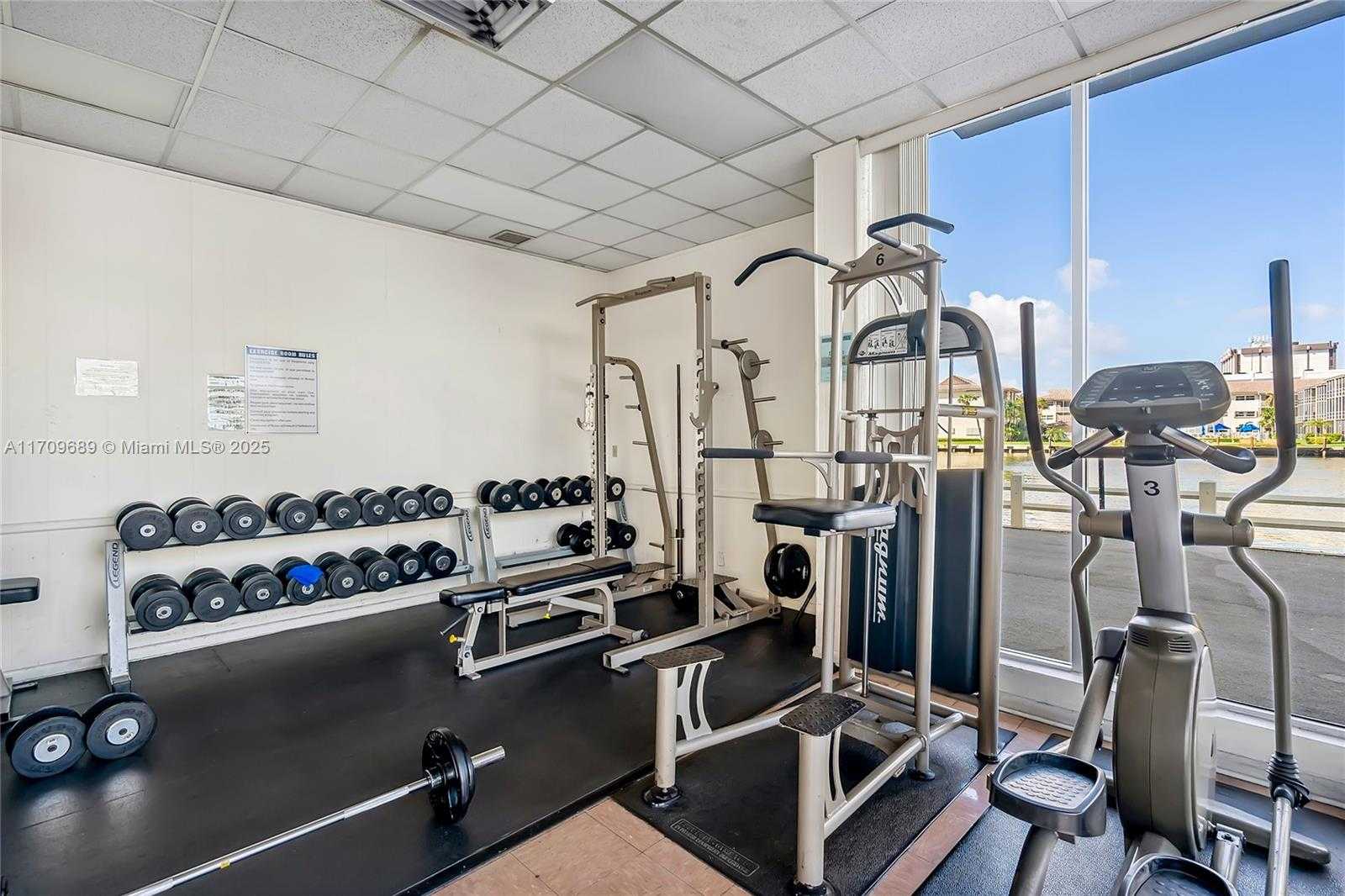 Small Image of 1825 SOUTH OCEAN DR #PH-1, Hallandale Beach Number 35