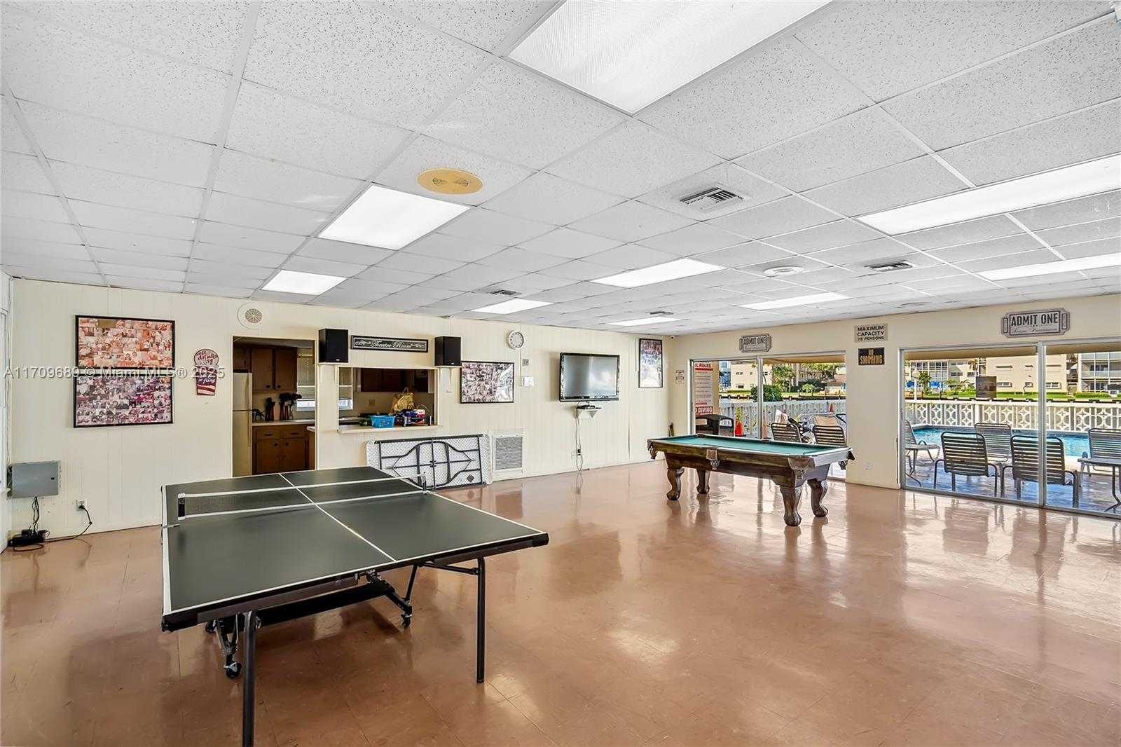 Small Image of 1825 SOUTH OCEAN DR #PH-1, Hallandale Beach Number 36