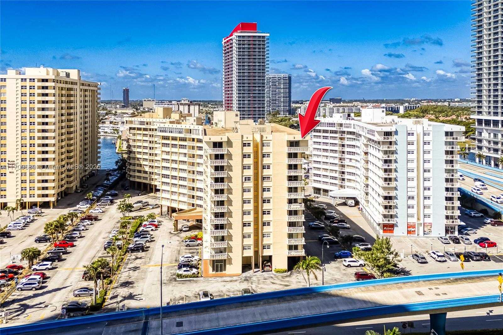 Small Image of 1825 SOUTH OCEAN DR #PH-1, Hallandale Beach Number 43
