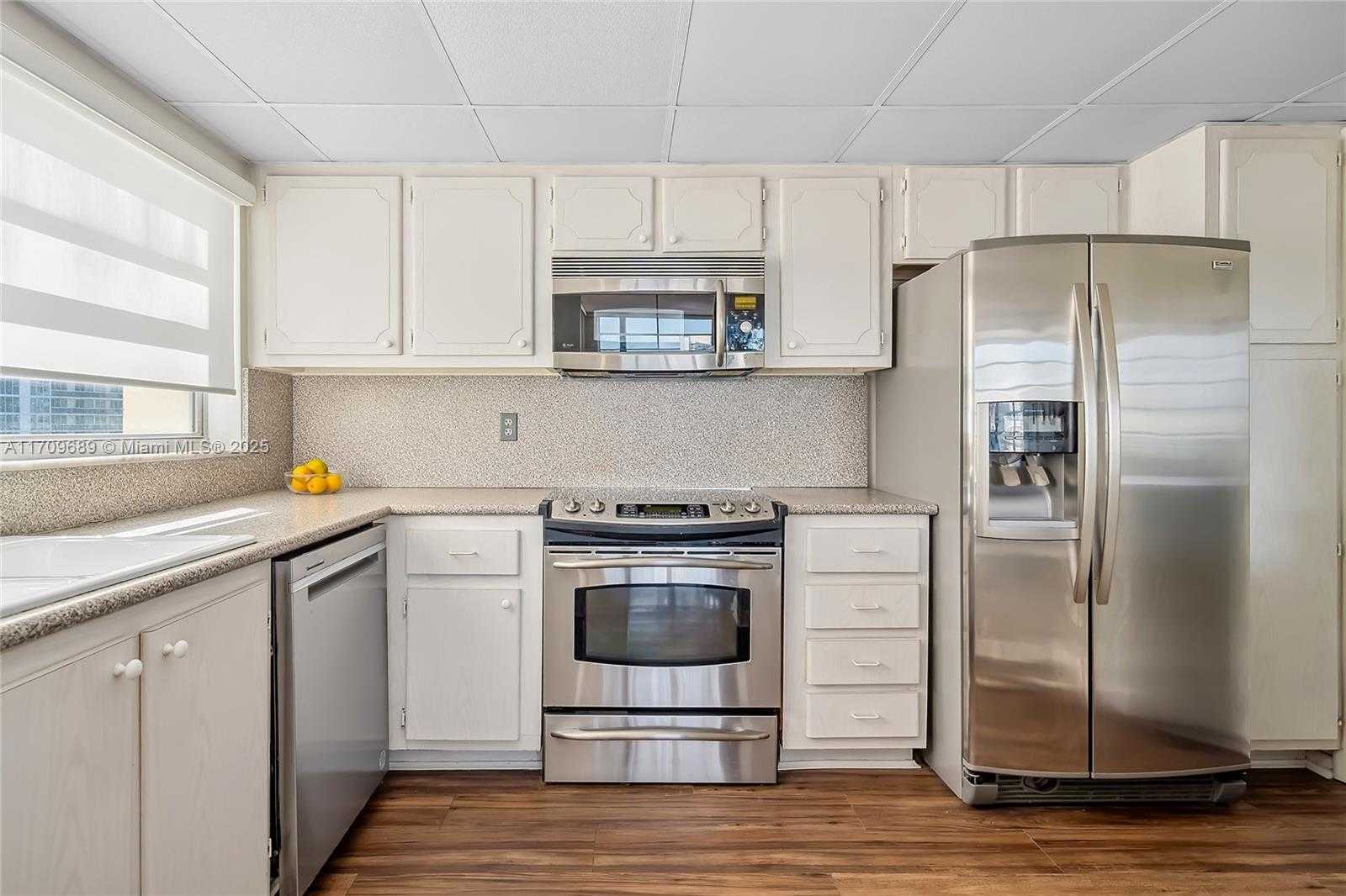 Small Image of 1825 SOUTH OCEAN DR #PH-1, Hallandale Beach Number 7