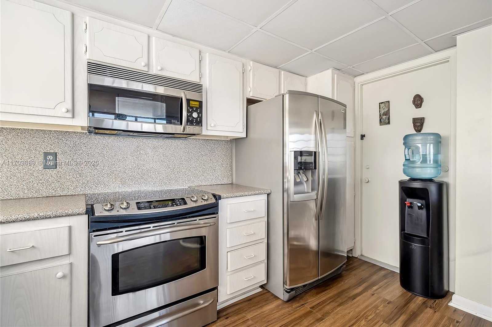 Small Image of 1825 SOUTH OCEAN DR #PH-1, Hallandale Beach Number 9