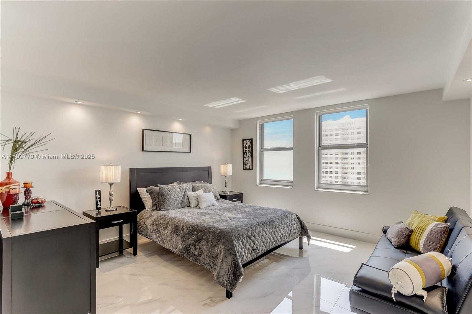 Small Image of 1912 SOUTH OCEAN DR #17A, Hallandale Beach Number 31