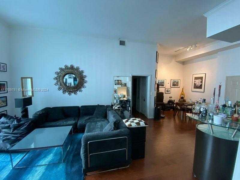 Small Image of 2000 NORTH BAYSHORE DR #122, Miami Number 12