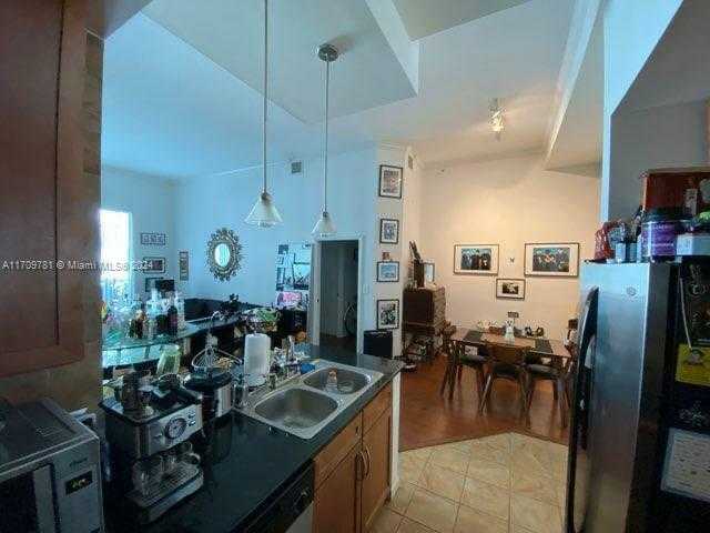 Small Image of 2000 NORTH BAYSHORE DR #122, Miami Number 13
