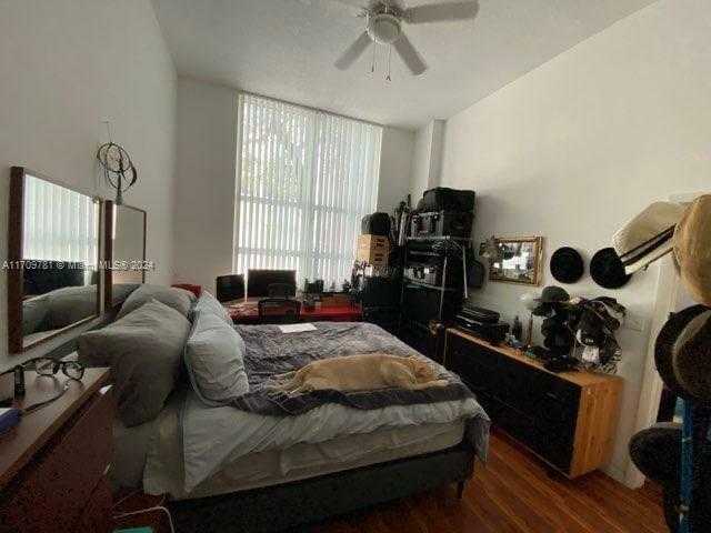 Small Image of 2000 NORTH BAYSHORE DR #122, Miami Number 15