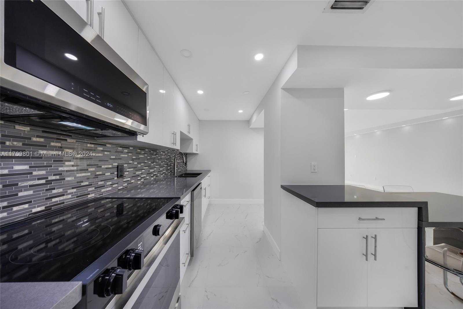 Small Image of 9801 COLLINS AVE #15X, Bal Harbour Number 12