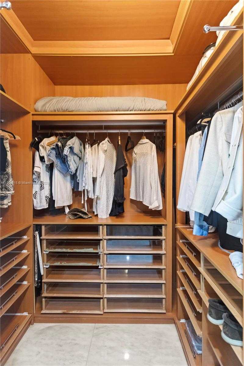 Small Image of 1331 BRICKELL BAY DR #1011, Miami Number 25