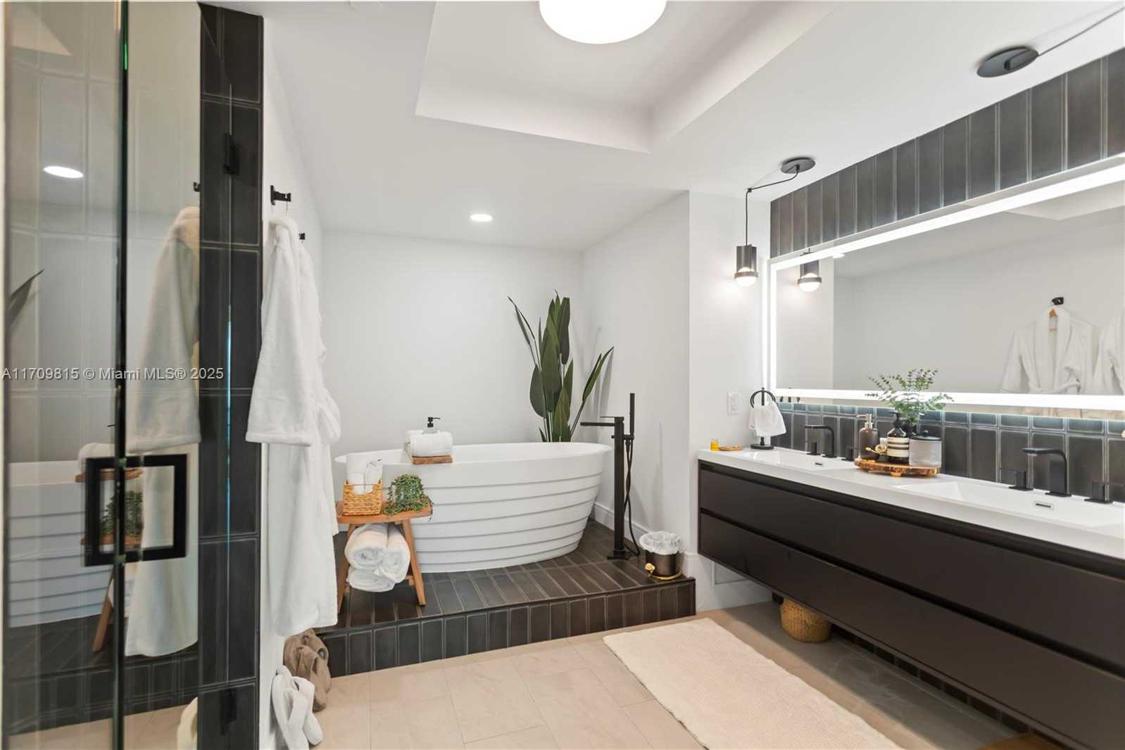 Small Image of 1331 BRICKELL BAY DR #1011, Miami Number 27