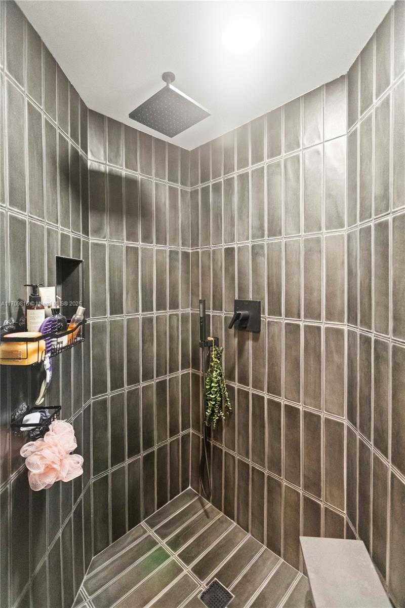 Small Image of 1331 BRICKELL BAY DR #1011, Miami Number 30