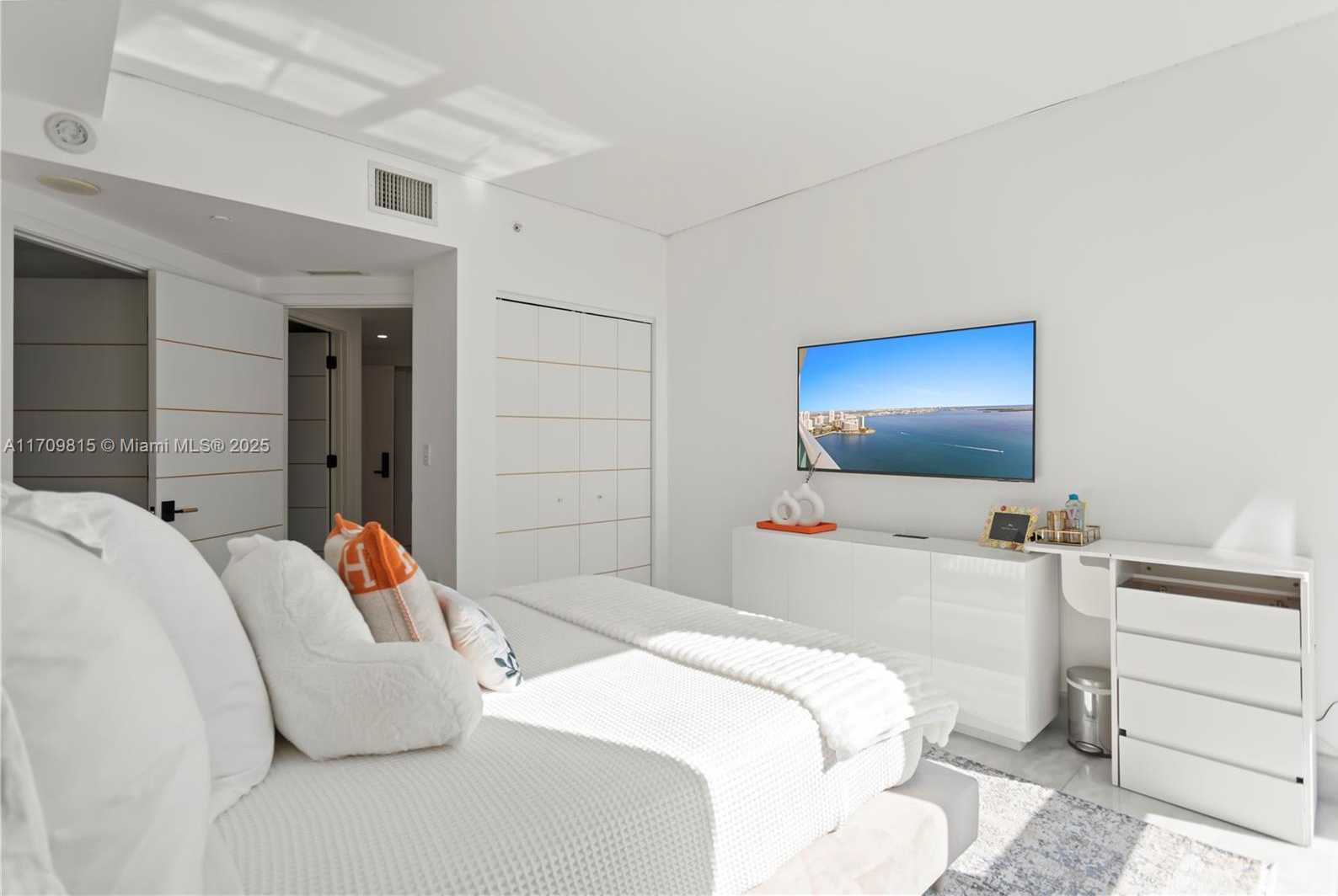 Small Image of 1331 BRICKELL BAY DR #1011, Miami Number 36