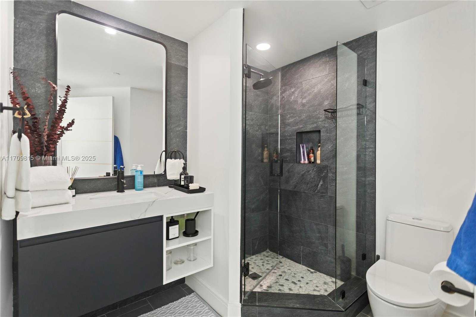 Small Image of 1331 BRICKELL BAY DR #1011, Miami Number 37