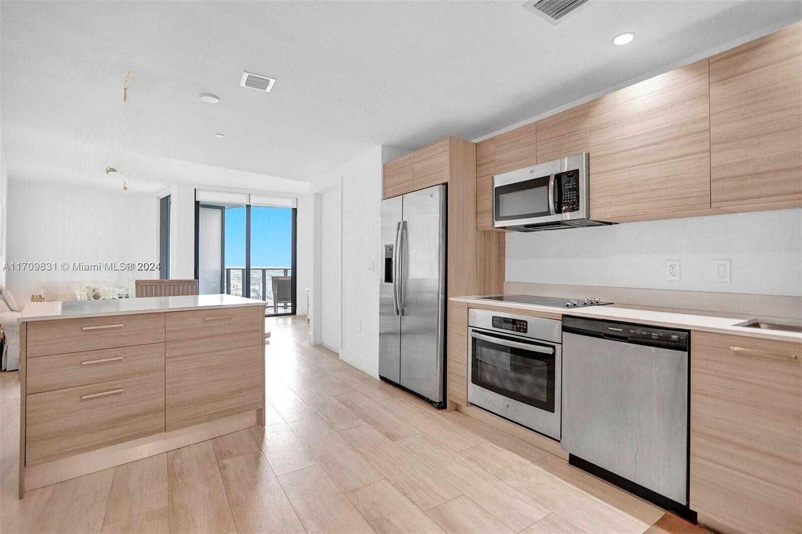 Small Image of 121 NORTH EAST 34TH ST #1214, Miami Number 5