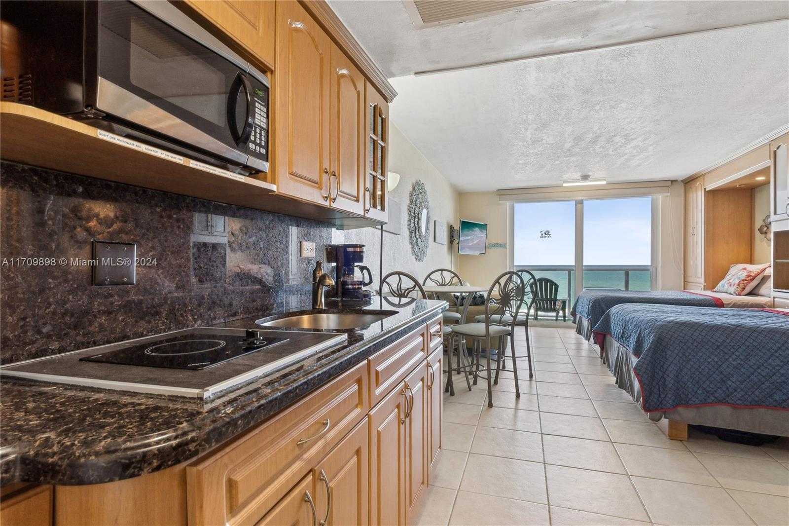 Small Image of 19201 COLLINS AVE #612, Sunny Isles Beach Number 10