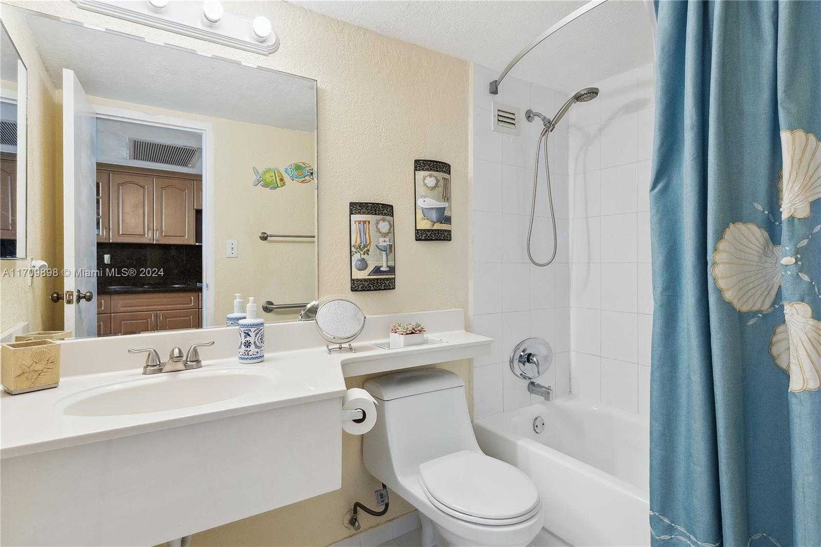Small Image of 19201 COLLINS AVE #612, Sunny Isles Beach Number 11