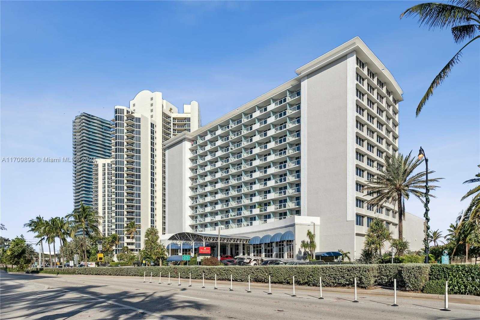 Small Image of 19201 COLLINS AVE #612, Sunny Isles Beach Number 13