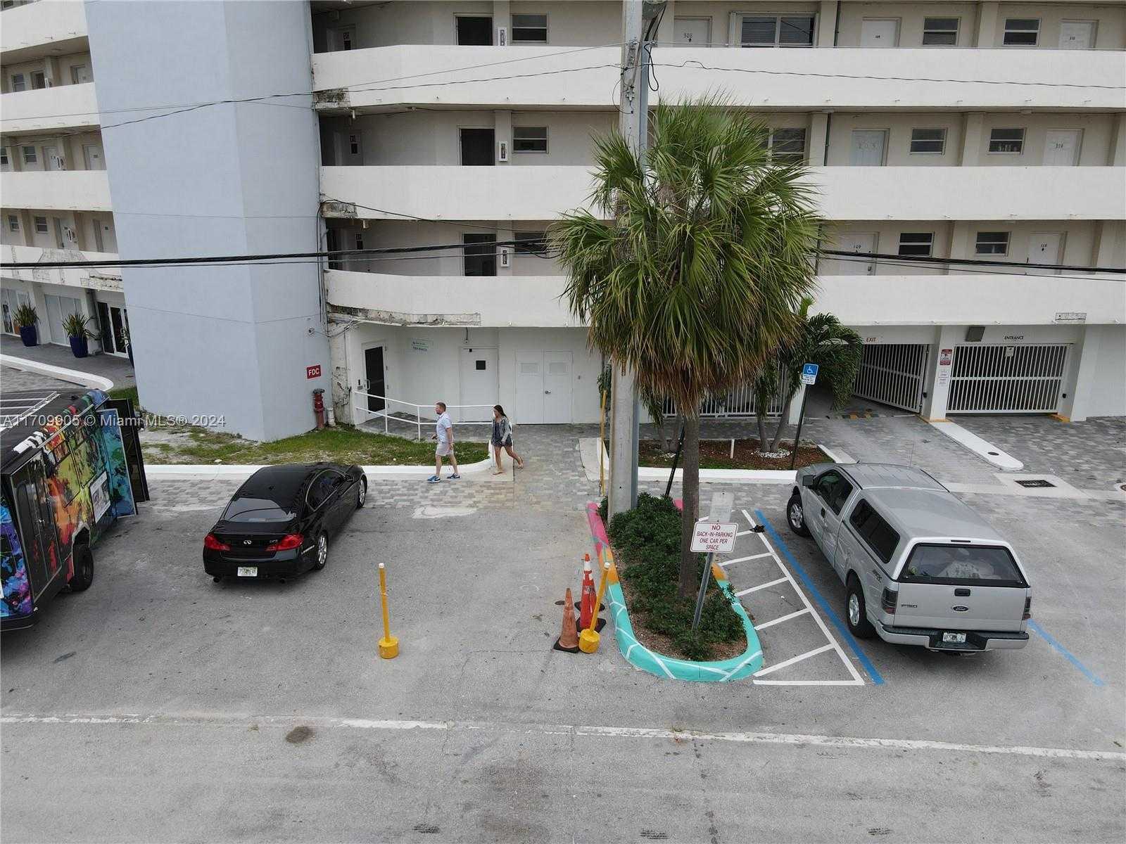 Small Image of 7904 #215, North Bay Village Number 2