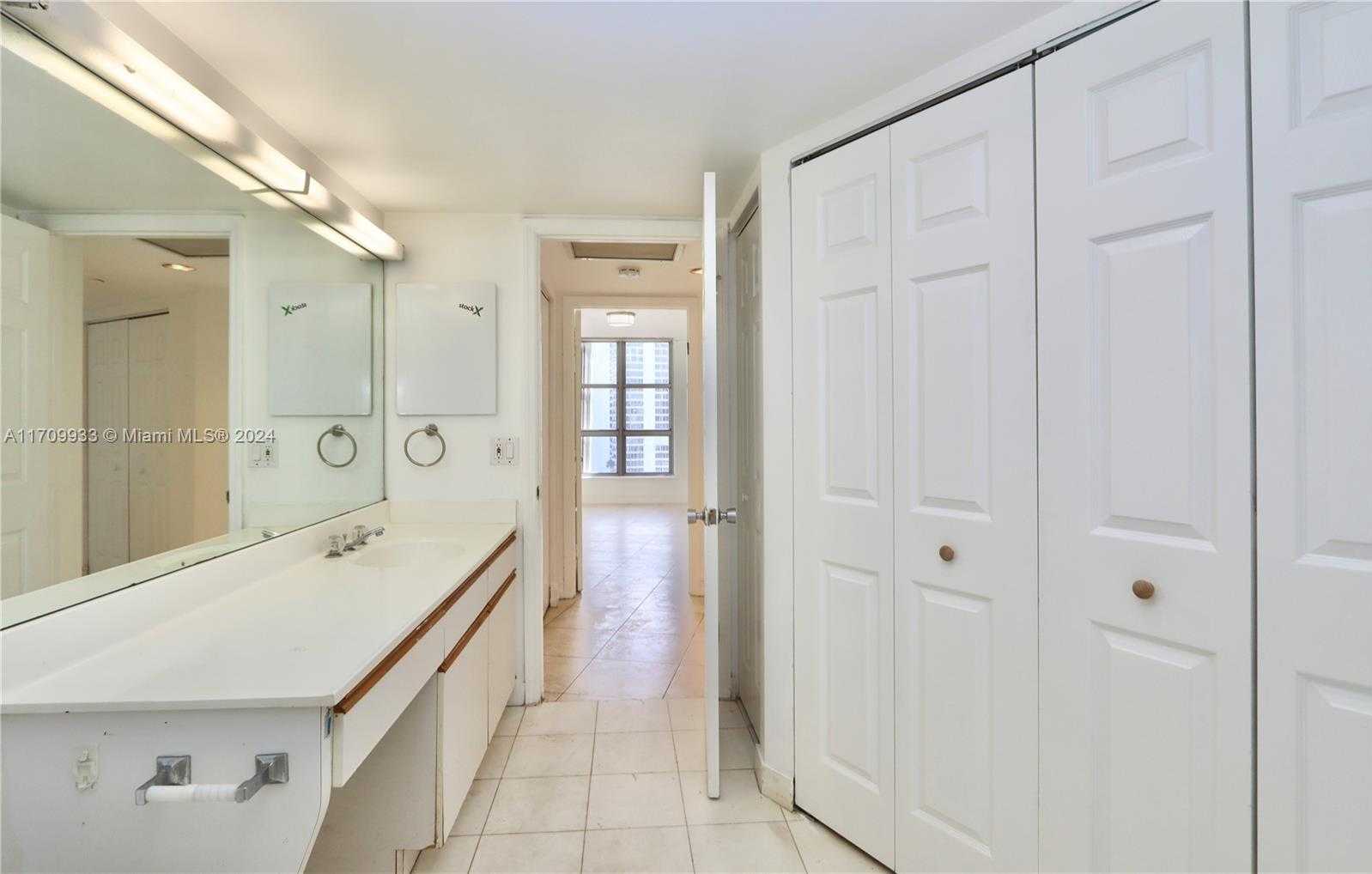 Small Image of 3500 MYSTIC POINTE DR #1207, Aventura Number 26
