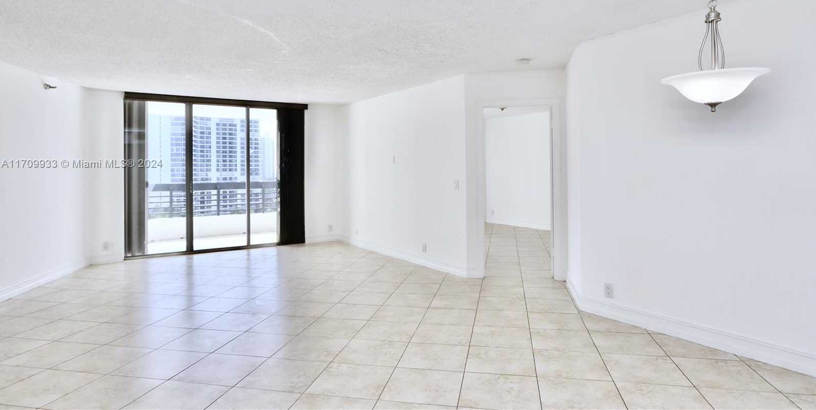 Small Image of 3500 MYSTIC POINTE DR #1207, Aventura Number 3