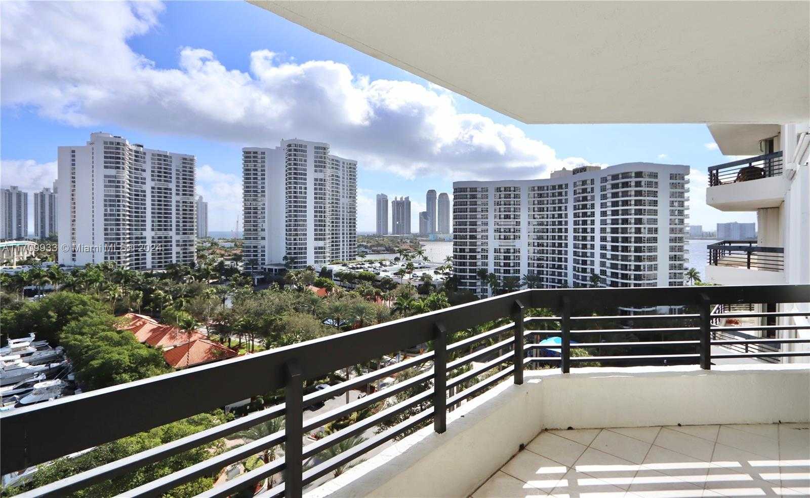 Small Image of 3500 MYSTIC POINTE DR #1207, Aventura Number 33