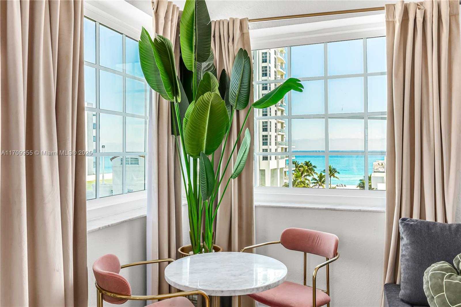 Small Image of 4130 COLLINS AVE #703, Miami Beach Number 2